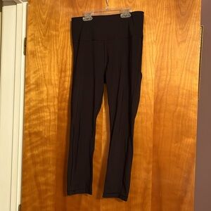 Black Athleta capri leggings